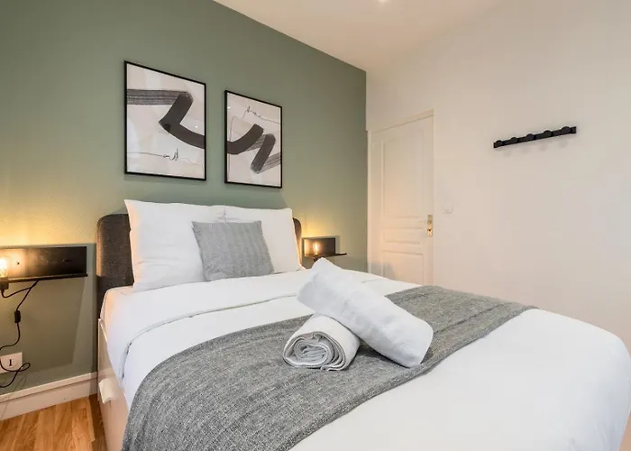 Apartment For 4 In Front Of Lille Flandres Station